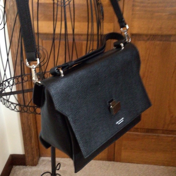 Lia Numa Black leather shoulder/Crossbody Satchel - Picture 9 of 12